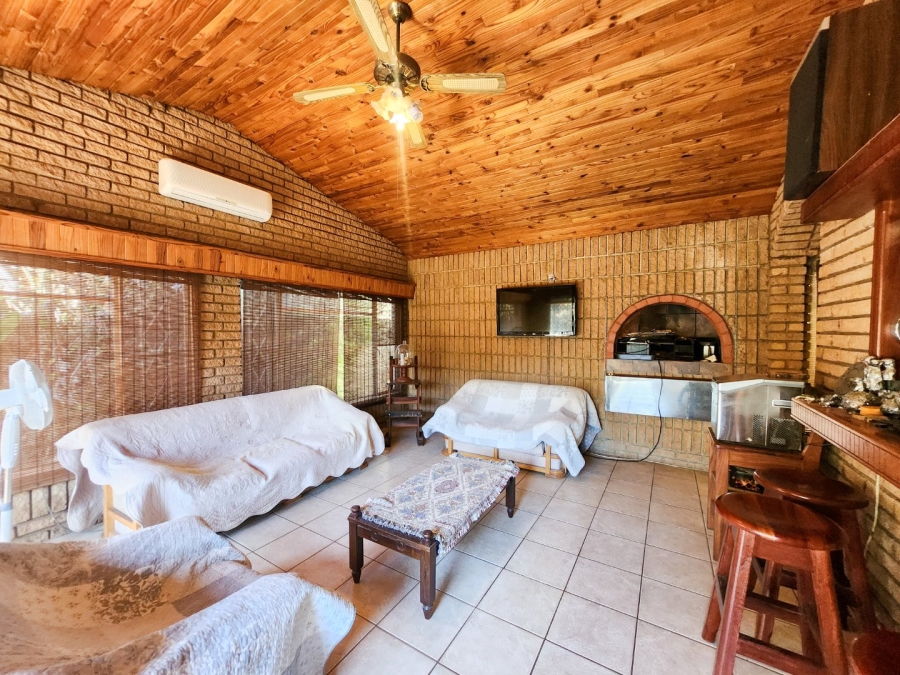 4 Bedroom Property for Sale in Wilkoppies North West